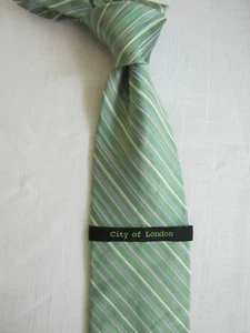 Nueva Corbata de Seda City of London Verde Azul Blanco Rayas Patrón Nueva con Etiquetas - Imagen 1 de 6