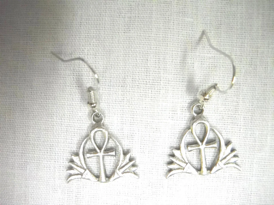 PENDIENTES EGIPCIOS ANKH / ANHK TAU CRUZ EN PÉTALOS DE FLOR DE LOTO ENCANTO DE PELTRE Foto 1 de 1