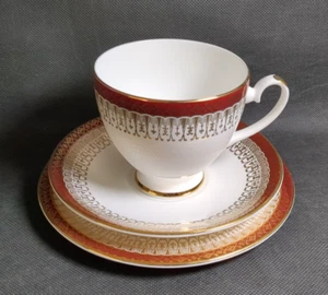 Vintage Royal Grafton Fine Bone China Trio "MAJESTIC" Tea Cup/Saucer/Side Plate - Picture 1 of 18