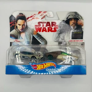 Hot Wheels - STAR WARS REY & LUKE & SKYWALKER Character Cars- 1:64 Scale Diecast - Picture 1 of 4