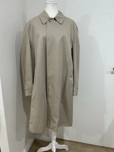 Vintage Burberrys Men Trench Coat In Beige - Picture 1 of 15
