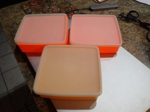 Vintage Tupperware 3 eckige Behälter (2orange 1 gelb) mit Deckel - Bild 1 von 7