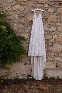 Made with Love Carla Flowy A-line low back Lace wedding dress UK6 - Picture 1 of 7