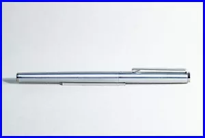 1980er zeitloser MONTBLANC Rollerball Quick Pen in Stahl mit neuer roter Mine - Bild 1 von 6