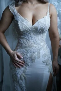 Steven Khalil White Ivory mermaid style wedding dress size 8 - Picture 1 of 7