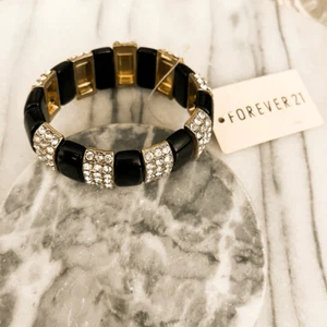 Forever 21 Stretch Bangle Bracelet Black Acrylic Rhinestone NWT - Picture 1 of 4
