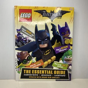 LEGO The Batman Movie The Essential Guide Hardcover Book (2017) DK VGC - Picture 1 of 12