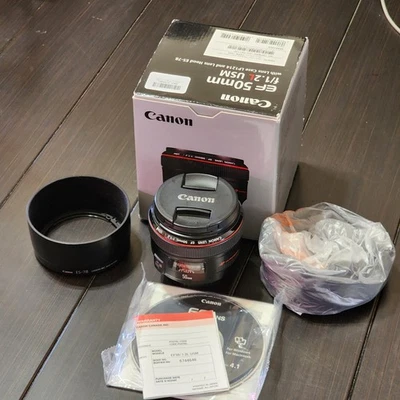 Lente Canon EF 50 mm F/1,2 USM Foto 1 de 4