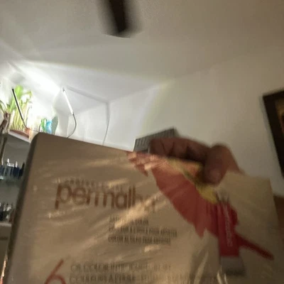 Permalda 6 Oil Color New In Box - Image 1 of 2