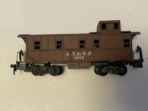 Spur Ho Athearn A.T.S.F 1957 Modelleisenbahn Begleitwagen hochwertiger Bausatz Modellbau - Bild 1 von 9