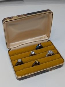 VINTAGE MELE SCHMUCKKASTEN RINGE-SAMT-MEHRFARBIG HARTSCHALENKOFFER 5,5"X4" - Bild 1 von 5