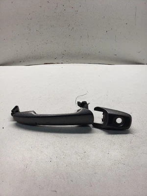 Maçaneta externa dianteira usada serve: 2010 Ford Fusion maçaneta da porta apenas frontal e - Imagem 1 de 4