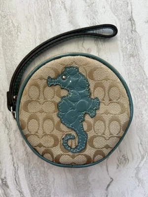 Coach Signature Green Seahorse Round Wristlet Coin Purse with Key Chain  NEW - Image 1 of 4