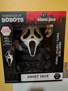 Figura exclusiva HECHA A MANO POR ROBOTS Vinilo Tejido Serie 12" Ghost Face #002 ~ Nueva en caja - Imagen 1 de 7