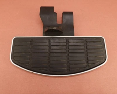 Placa de piso delantera izquierda Suzuki Boulevard C50 VL800 2005-2009 clavija Foto 1 de 4