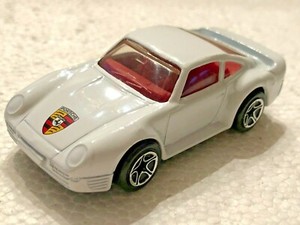 MATCHBOX PORSCHE 959 WHITE INTERNATIONAL MODEL SMALL BADGE VERSION