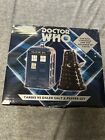 Ensemble shaker au sel et au poivre Doctor Who Tardis vs Dalek (neuf dans sa boîte)