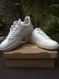 VEJA V-12 Women's (Leather White) SIze 10 US, 41 EUR, 8 UK - Picture 1 of 5