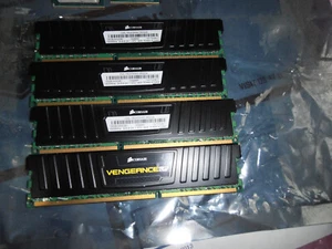 CORSAIR VENGEANCE LP 16GB (4X4GB) DDR3 1600MHz PC3-12800 DIMM CML16GX3M4A1600C9B - Picture 1 of 1