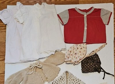 Lote surtido vintage de ropa para bebé/muñeca Foto 1 de 4