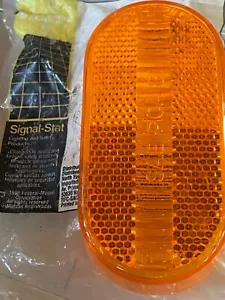 8933A FEDERAL MOGUL, SIGNAL-STAT ACRYLIC SNAP-FIT OVAL-SHAPED AMBER 2" X 4" NEW - Picture 1 of 3