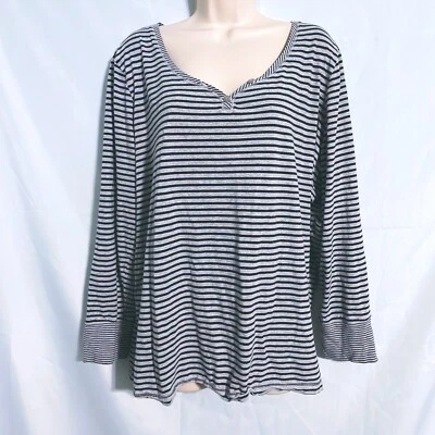 Lindo Top Covington Gris Rayas Talla 20/22W Foto 1 de 3