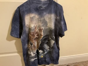 The Mountain Cat Krakitten Batik T-Shirt Let Loose The Kraken Neu mit Etikett Medium - Bild 1 von 4