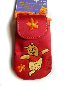 Funda Universal DISNEY Winnie de Pooh Saten Roja - Imagen 1 de 1