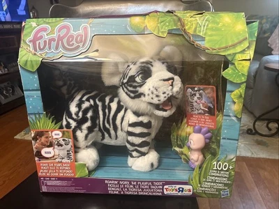 Juguetes interactivos Hasbro FurReal Roarin Ivory the Playful Tiger exclusivos de R Us Foto 1 de 4