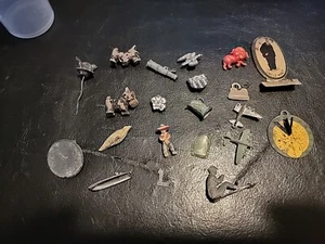 Vintage Antik Lot Cracker Jack Spielzeug Charms Premium Preise - Bild 1 von 11