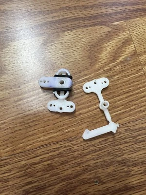 Team Associated 6255 RC10 Gold Pan Servo Saver Steering Bell Crank #3 - Image 1 of 3