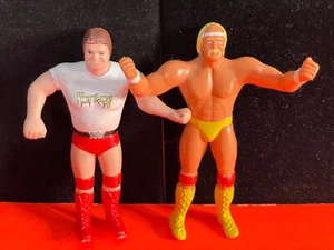 Titan Sports 1985 WWF Wrestlers HULK HOGAN ROWDY RODDY PIPER - Picture 1 of 2