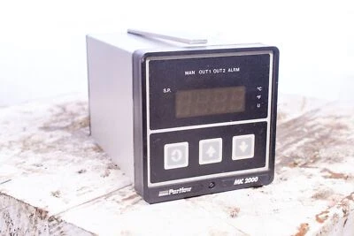 Partlow Model 2131101 Temp Controller MIC 2000 SERIES - Image 1 of 4