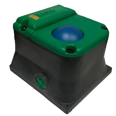 UZMAN-TRÄNKEBEHÄLTER Thermo Balltränke frostsichere Tränke Tränkebehälter Wasser für Pferd Rind Kuh