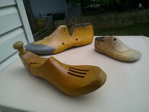 3 Vintage Vulcan Co. Bebee etc. Schuhformen aus Holz - Bild 1 von 9