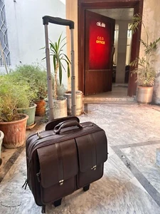 Leather suitcase laptop bag - Picture 1 of 20