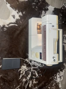 Baby Lock Companion Intel-A-Stitch 7500 Computerized Sewing Machine - Picture 1 of 7