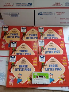 Walt Disney's story of THREE LITTLE PIGS Book and cassette RA-2 - Bild 1 von 4