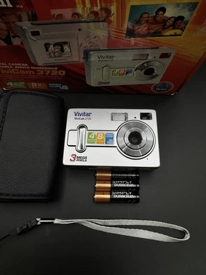 Vivitar Vivicam 3720 3MP Digital Camera + Box, Case & Batteries - Fully Working - Image 1 of 4