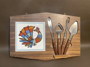 Vintage Nevco Wooden Cheeseboard W/ Ceramic Cutting Section & 4 Utensils  - Picture 1 of 6