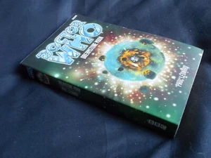 Doctor Who 8th #11 Dreamstone Moon by Paul Leonard (Paperback Book 1998) - Picture 1 of 6