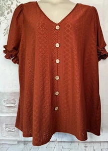 BloomChic Womens Rusty Red Stretch Eyelet Pattern Casual Top Blouse Plus Sz. 26 - Picture 1 of 9