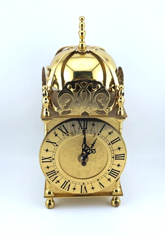 Lovely Antique Style Quartz  Movement Polished Brass Bracket Clock VGC Cover