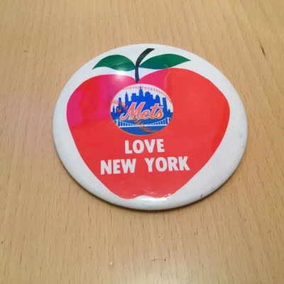 Vintage 1980's The NY Mets Loves New York 4" Pin Back Button - Image 1 of 2