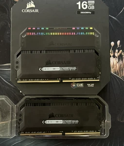 CORSAIR Dominator Platinum RGB 16GB (2 x 8GB) 288-Pin PC RAM DDR4 3600 (PC4 2880 - Picture 1 of 10