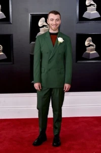 2025 GRAMMY AWARDS RED CARPET FASHION PHOTOS - 4x6 Glossy Printed Photo - Picture 1 of 1