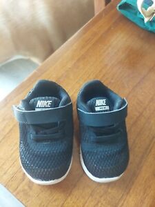 Nike Baby Toddler Sneakers Shoes Black with gray swoosh 3 C