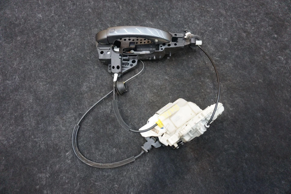 Actuador de cerradura de manija de puerta trasera derecha 4G8839016A Audi S7 4K8 2013-18 S6 A7 13-18 Foto 1 de 4