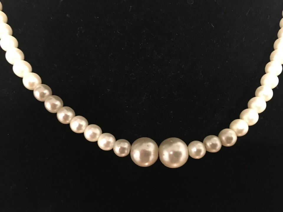 Hermoso collar gargantilla de alambre con cuentas de imitación de perlas delicadas  Foto 1 de 4