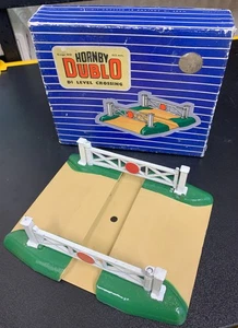 HORNBY DUBLO D1 Level Crossing in Original Box UK Seller Free P+P - Picture 1 of 12